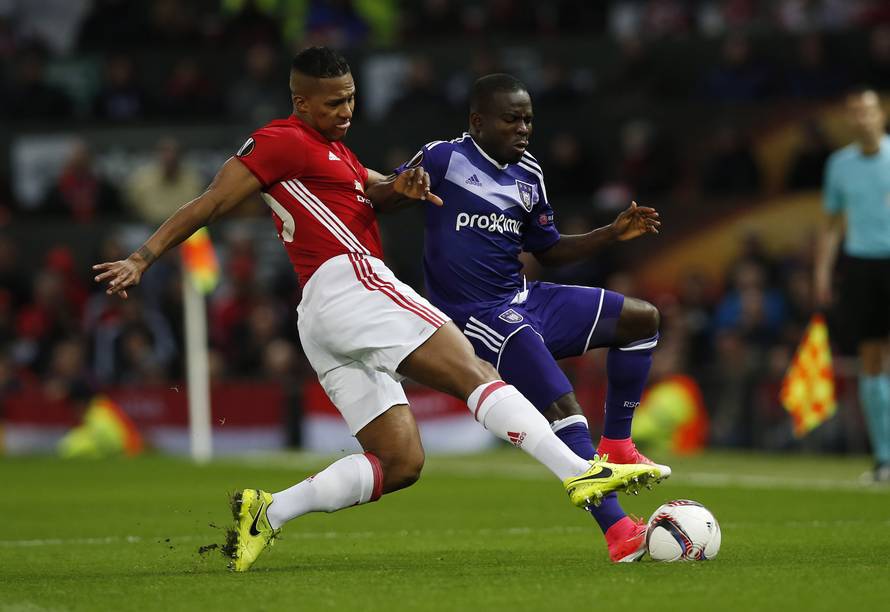 Manchester United's Antonio Valencia in action with Anderlecht's Frank Acheampong