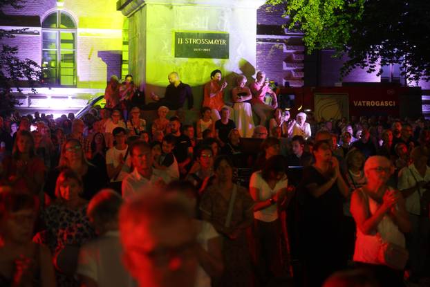 Zagreb: Koncert u čast preminulih glazbenika Arsena Dedića i Gabi Novak te njihova sina Matije Dedića