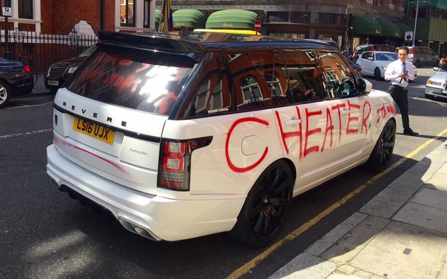 Prevario je djevojku, a ona mu novi auto 'uljepšala' uvredama