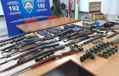 Policajci na Lastovu pronašli oružje, streljivo i eksploziv