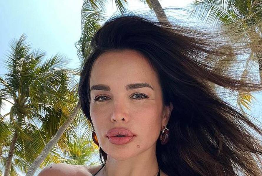 Severina objavila rođendansku fotku na kojoj je potpuno gola i trudna: 'Kao od majke rođena'