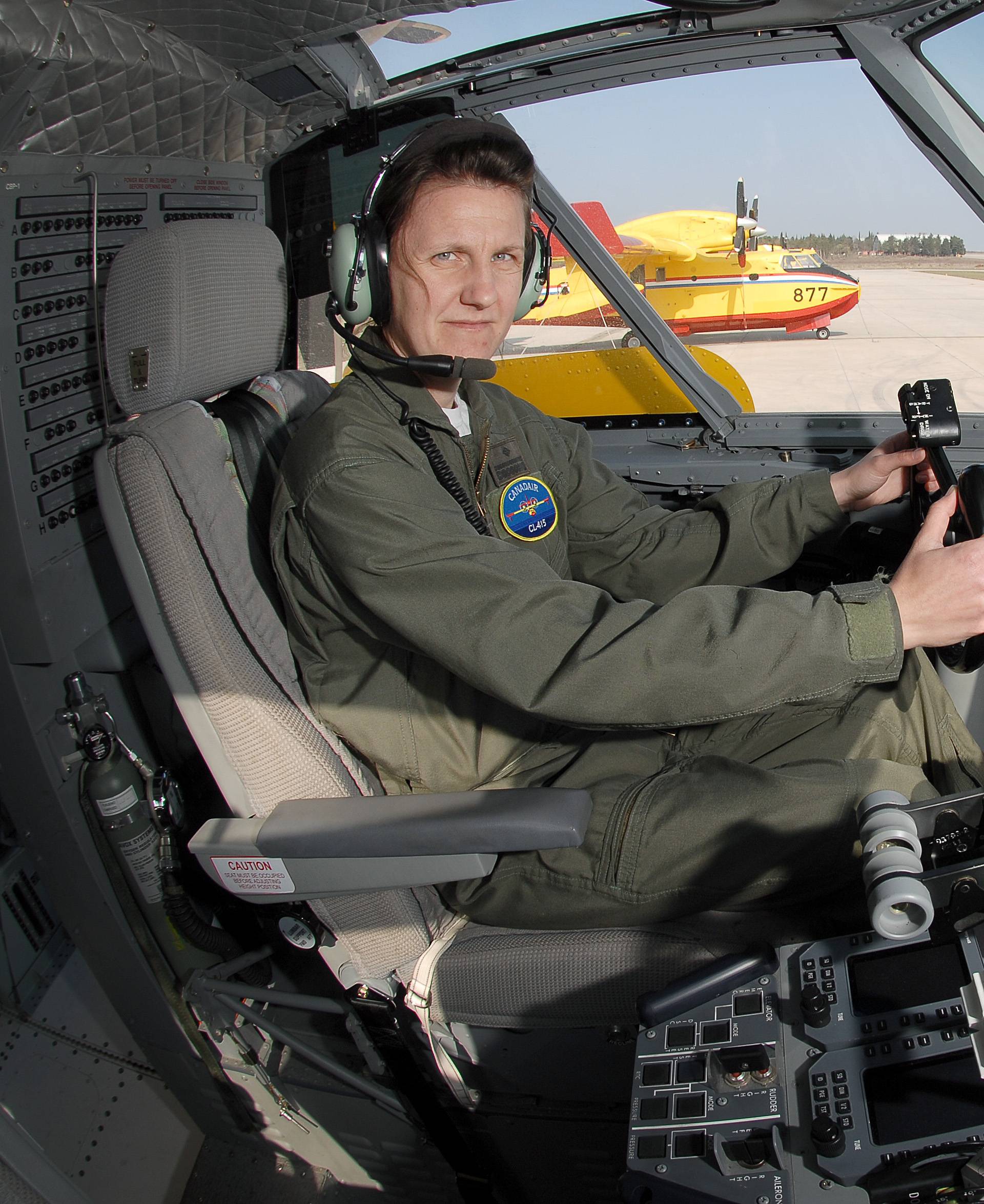 Ženski Top Gun: Diana je  jedina pilotkinja kanadera u Hrvatskoj