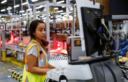 Zbog 'nespretnog' robota, 24 radnika Amazona je u bolnici