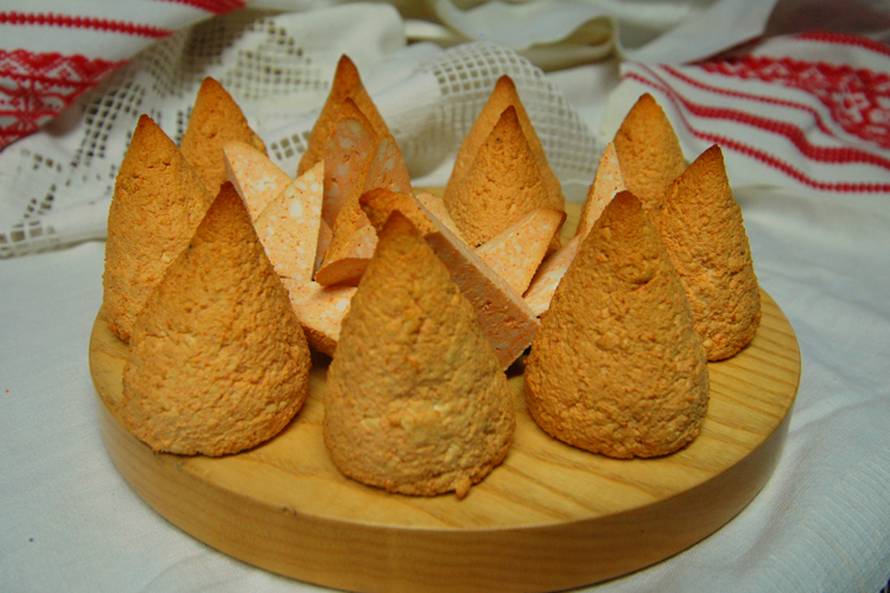 Bjelovarski kvargl, naš sir u  obliku stošca sada je zaštićen