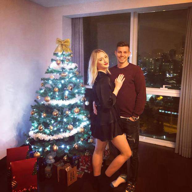 FOTO Tajnovita plavuša osvojila je srce Dinamova dokapetana