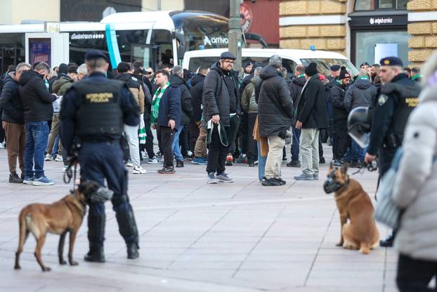 Navijači Omonoije u centru Rijeke uoči utakmice