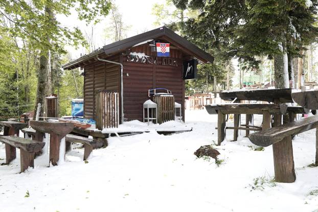 Zagreb: Sljeme prekrio snijeg