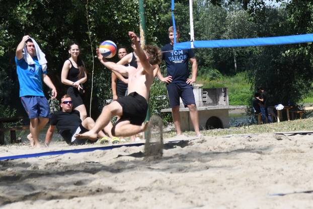 S ciljem ukazivanja na očuvanje rijeka i prirode održano druženje na Križnici