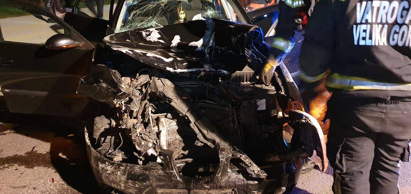 Pijan zaustavio auto u desnoj traci pa Seat naletio na njega: Teško ozlijeđena djevojka (20)