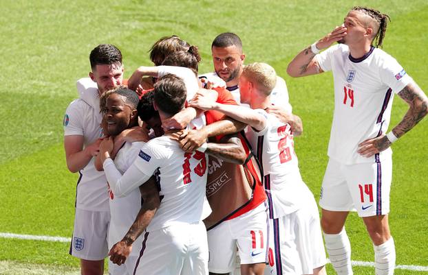 Engleska reprezentacija uo?i utakmice protiv Hrvatske, Harry Maguire pozdravio se s Lovrenom