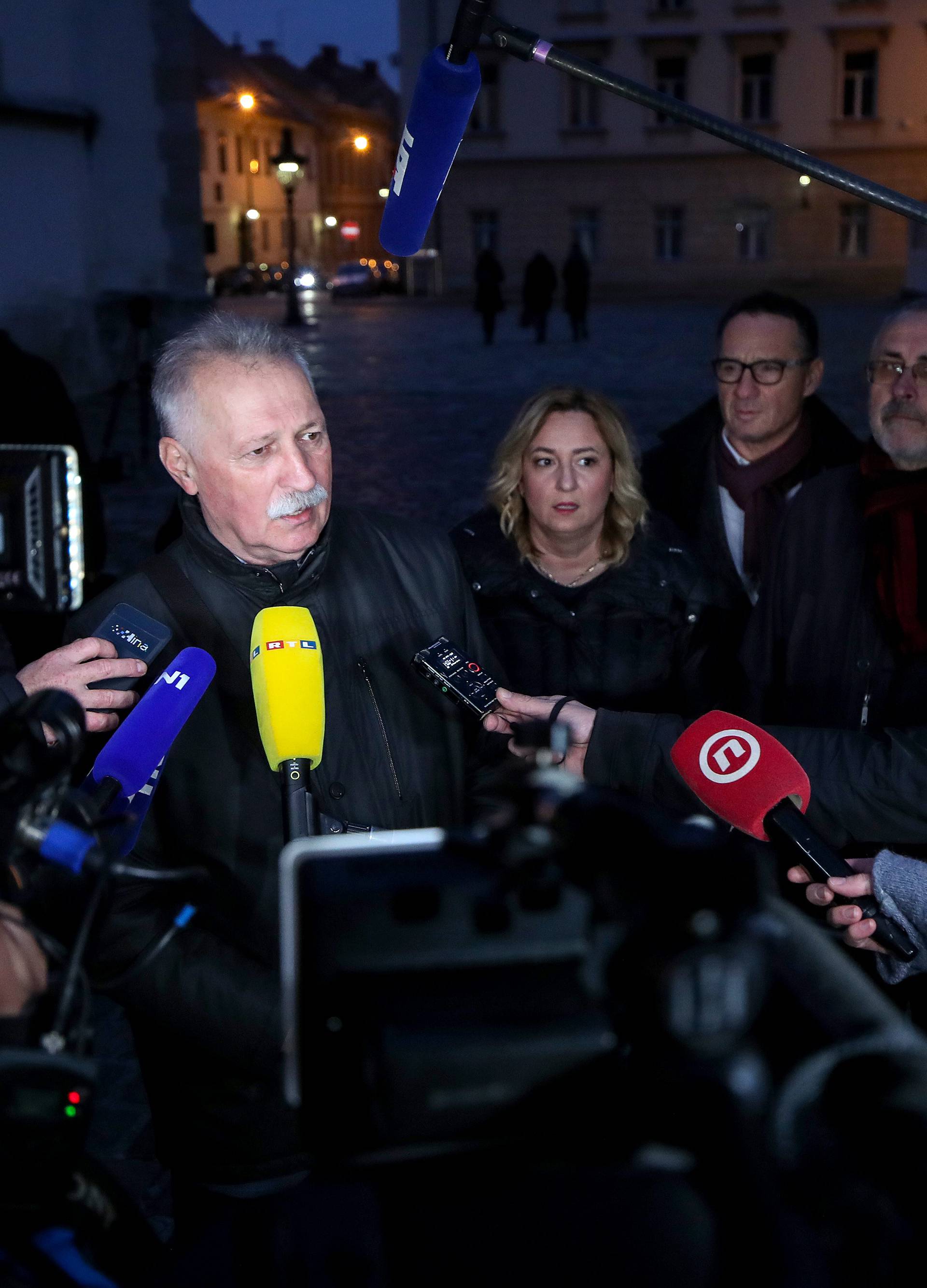 Zagreb: Predstavnici sindikata dolaze u zgradu Vlade na nastavak pregovora