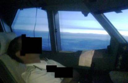 Pilot 'ubio oko' za komandama aviona na 11000 metara visine