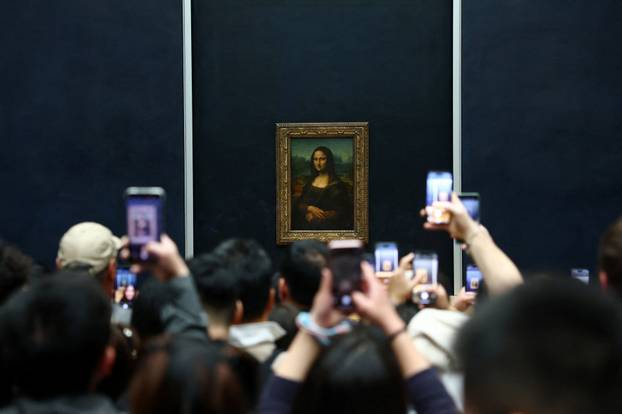 Paris' Louvre Museum re-opens for first time since robbery