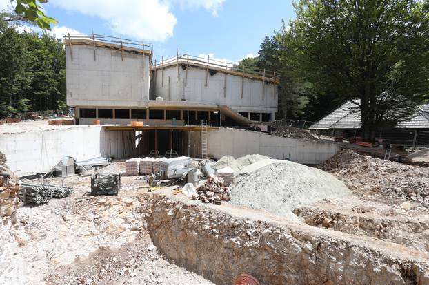 U NP Plitvička jezera u tijeku su radovi na uređenju hotela i izgradnji novog muzeja