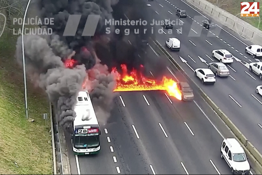 Argentina: Požar autobusa