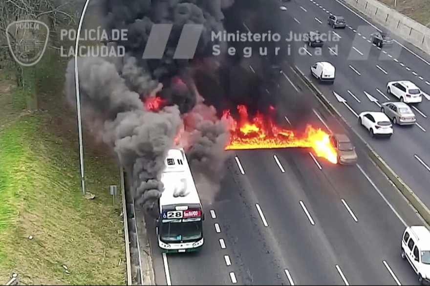 Argentina: Požar autobusa