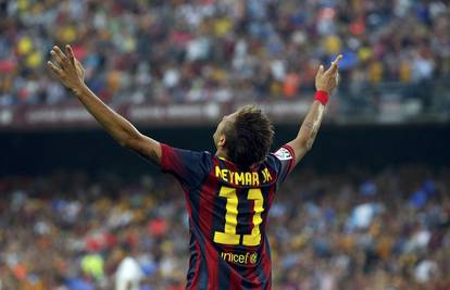 Pele: Neymar je po kvaliteti pet godina iza Lionela Messija
