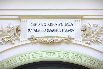 Nakon četiri godine obnovljen zagrebački Oktogon, ali nisu primijetili pravopisnu pogrešku