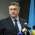 Plenković: 'Mufljuzima, sitnim profiterima, lažljivcima covid je tema da nešto zarade u politici'