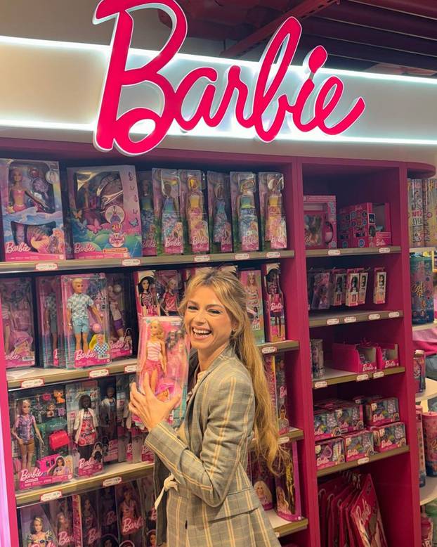 FOTO Talijanka napustila tenis, navukla tangice i postala model