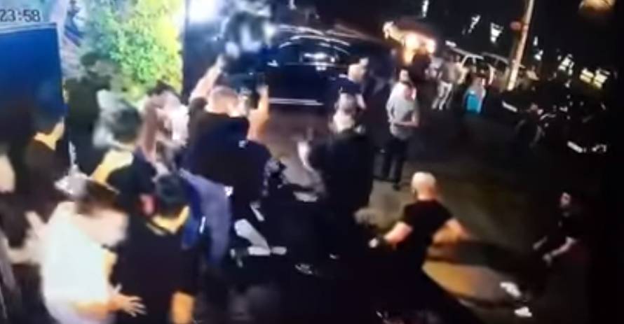 Zaštitari ubili borca: Izboli ga njegovim nožem pred klubom