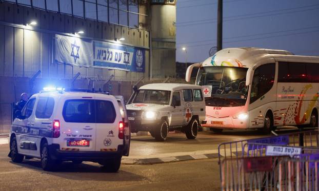 Hostages-prisoners swap deal between Hamas and Israel