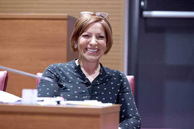 Zagreb: Sabor raspravlja o paketu građevinskih zakona