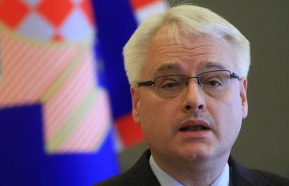 Ivo Josipović: Nije važno tko će potpisati ugovor s Unijom
