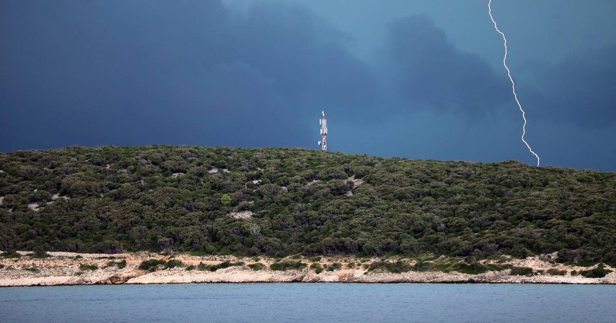 FOTO Olujno Nevrijeme Pogodilo Sjeverni Jadran: Sivi Oblaci Prekrivaju ...