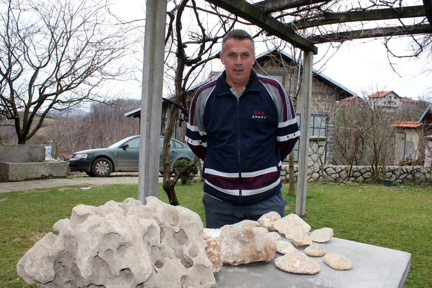 Otkriće! Kopao je njivu i našao školjke stare 5 milijuna godina