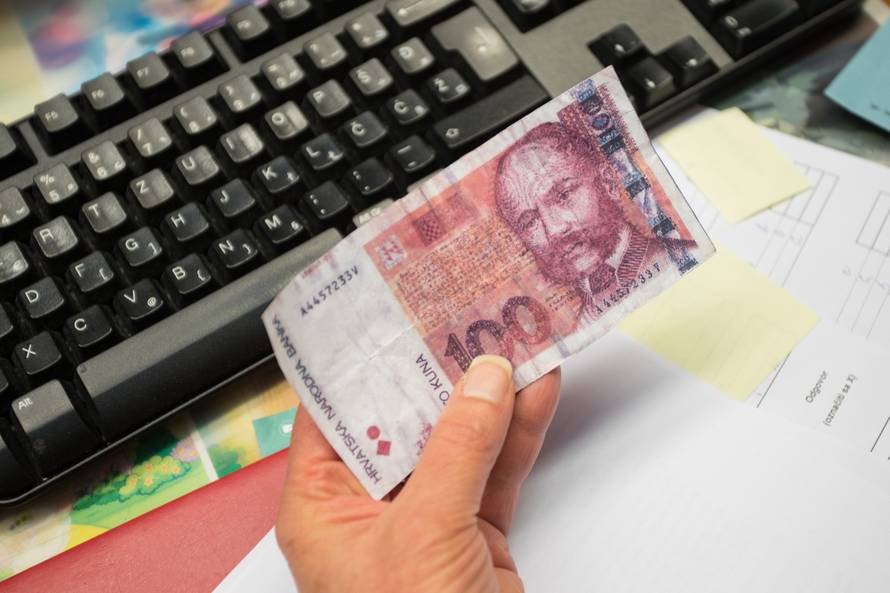 AmCham predlaže kredite s 0% kamate za gospodarstvo