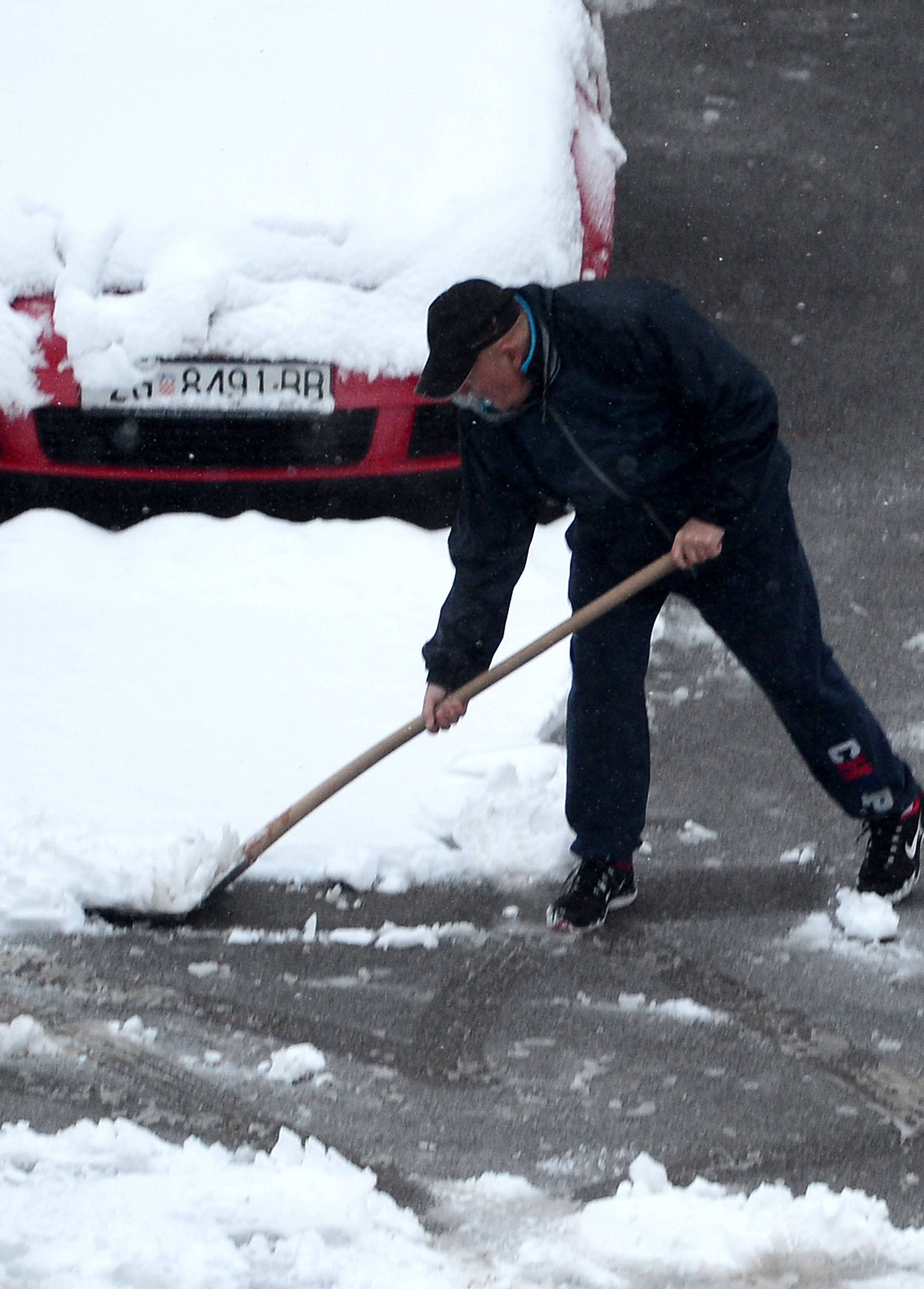 U Delnicama 86 cm snijega, u Karlovcu 25, u Zagrebu 15 cm