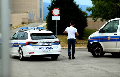 Nesreća u Zagrebu: Naletio na biciklista autom, ozlijeđen je