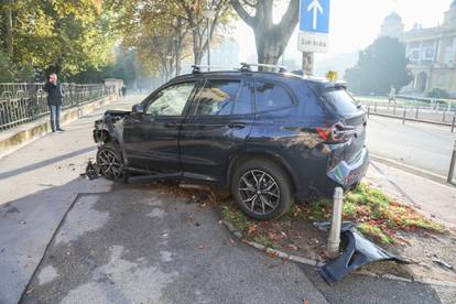 FOTO Kaos u centru Zagreba: Tri auta se sudarila na raskrižju