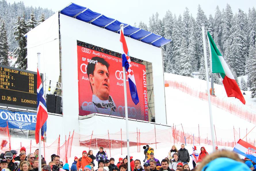 ARHIVA - 2011. Lenzerheide: Ivica Kosteli? osvojio Mali kristalni globus za superkombinaciju