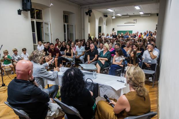 Vela Luka: Promocija novog albuma Olivera Dragojevića “Dolaziš”