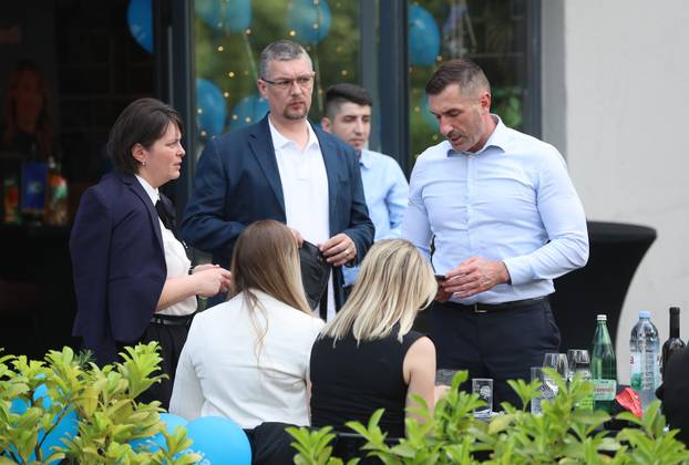 Zagreb: Doček izbornih rezultata u izbornom stožeru Marije Selak Raspudić