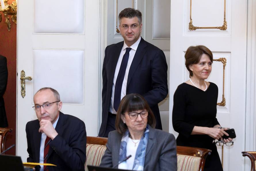 Evo tko će sve nadzirati vjerski odgoj u školama i vrtićima...