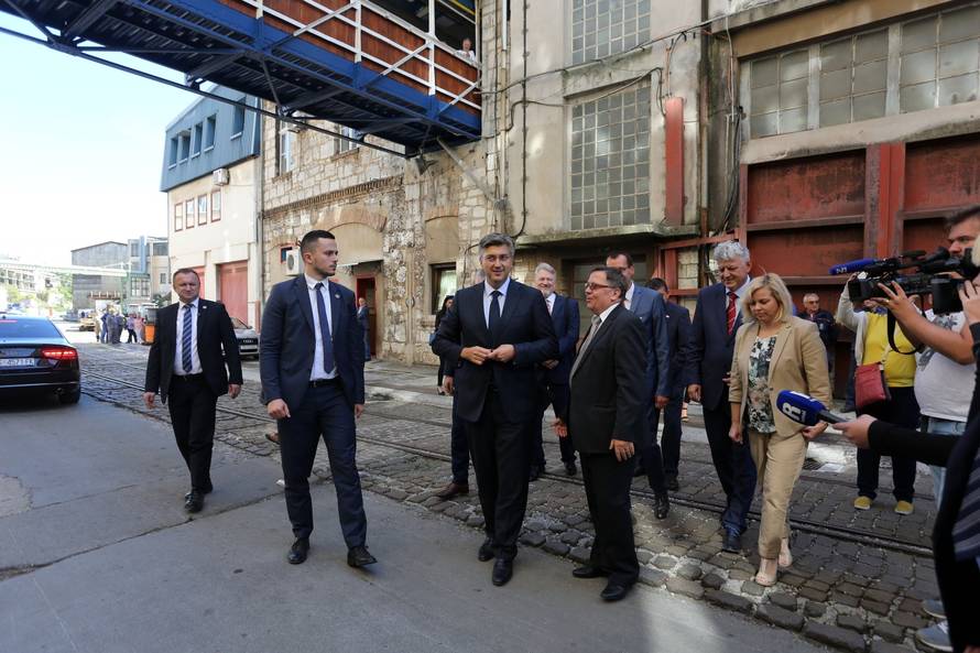 Rijeka: Andrej PlenkoviÄ sastao se sa direktorom brodogradilista i radnicima brodogradilista 3. maj