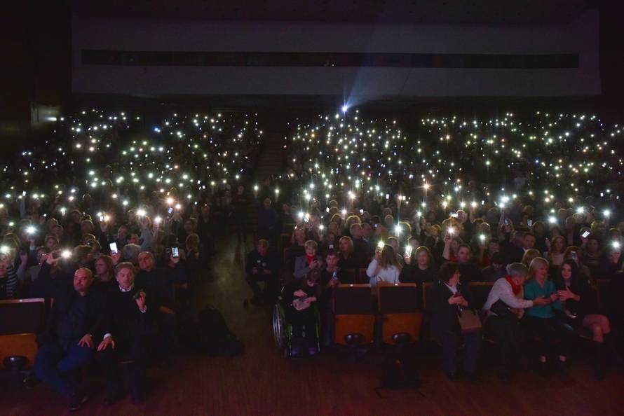 Hiljade pahulja bijelih:  Koncert u čast  velikog Kemala Montena