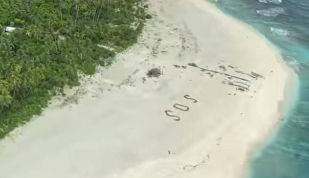 Pronašli mornare: Ispisali veliki SOS znak na pijesku i upalilo je!
