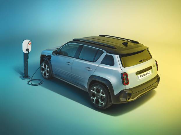 FOTO Povratak legende: Vratio se Renault 4. Veći je od Clija, ide na struju ima i pomični krov