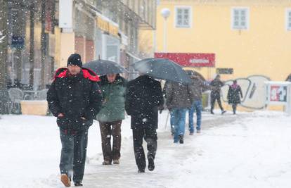 Zbog snijega i ledene kiše u bolnicama puno više ljudi