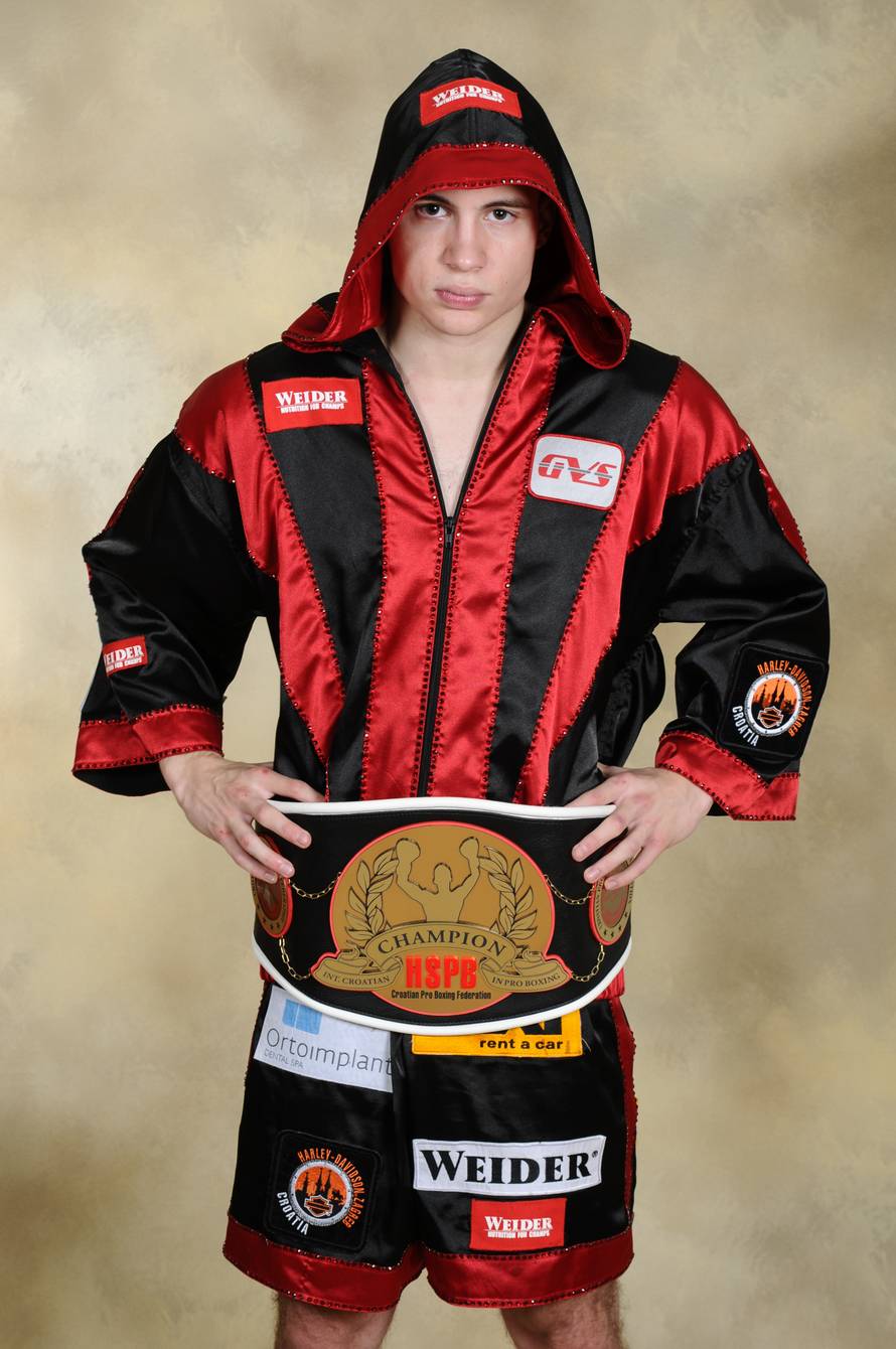 On je najmlađi boksački prvak: Brucoš ide po svjetski naslov...