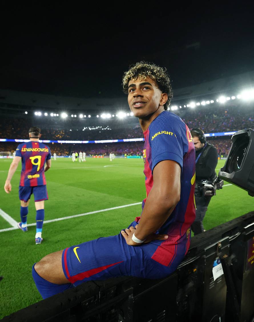 UEFA Champions League - Round of 16 - Second Leg - FC Barcelona v Newcastle United