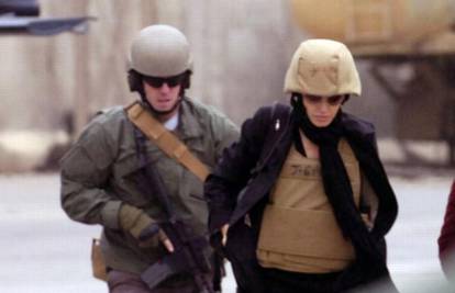 Angelinu Jolie u Bagdadu opremili "kao komandosa"