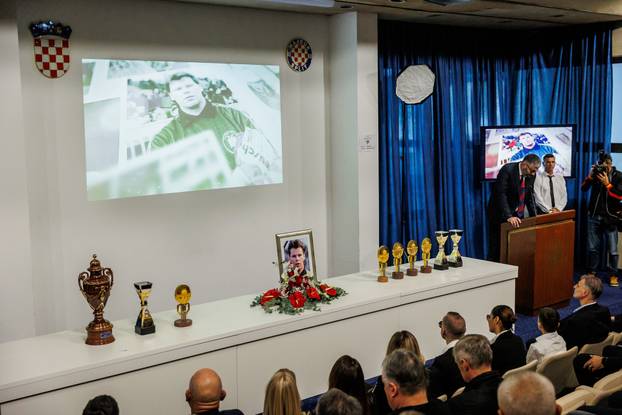 Split: Održana komemoracija za proslavljenog nogometnog vratara Tončija Gabrića