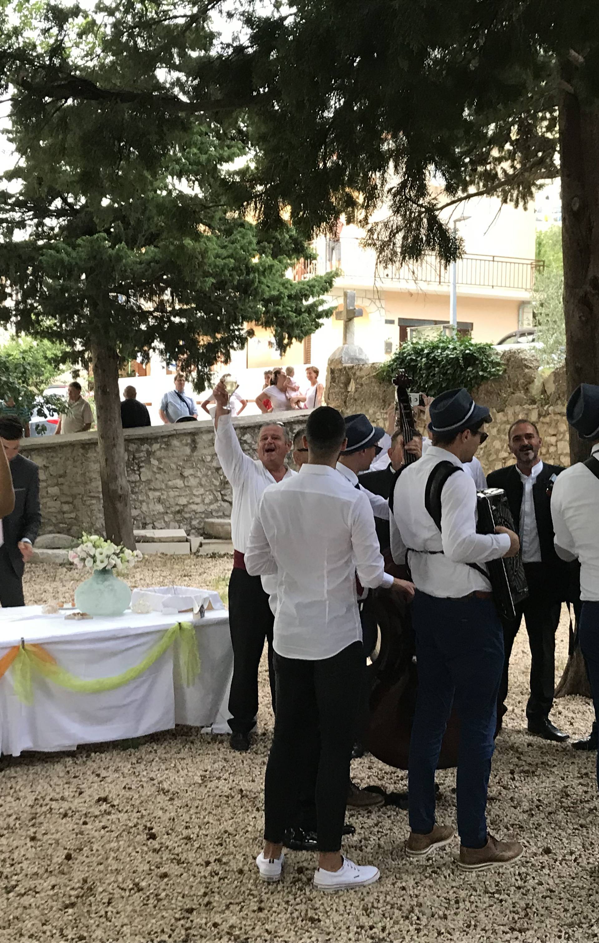 Stigao omiljeni svat: Dalić na vjenčanju Bulićeve kćeri Katje