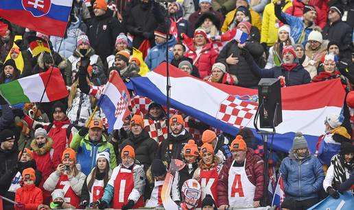 Zrinka zaludjela navijače kao nekad Janica! Majka Martina: Prepoznali su stara vremena...