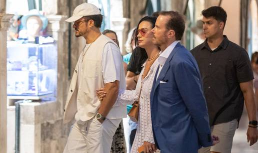 FOTO Bezos u Dubrovnik poveo i slavni par: Katy Perry i Orlando Bloom šetali su se Stradunom...